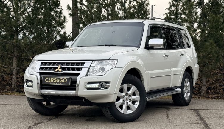 Mitsubishi Pajero IV