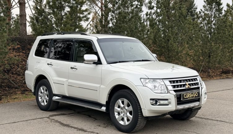 Mitsubishi Pajero IV