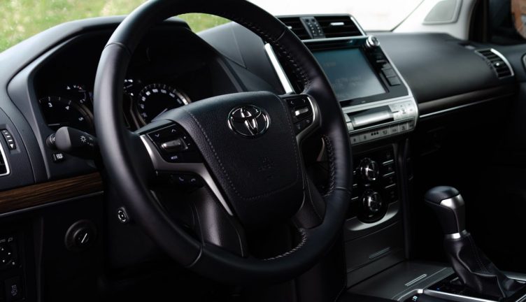 Toyota Land Cruiser 150